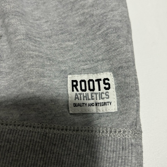 Men’s Zip-Up Roots Sweater - Picture 4 of 4